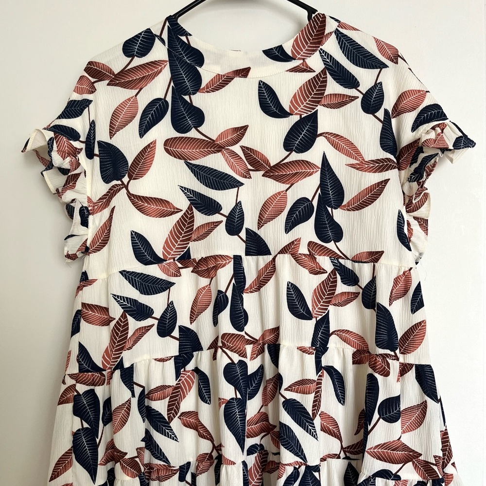 NWT Ruffle Short Sleeve Tiered Dress Medium